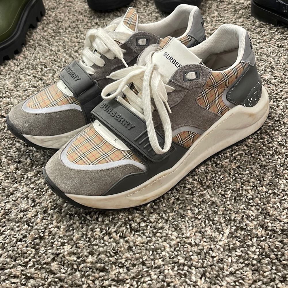 Burberry Sneakers